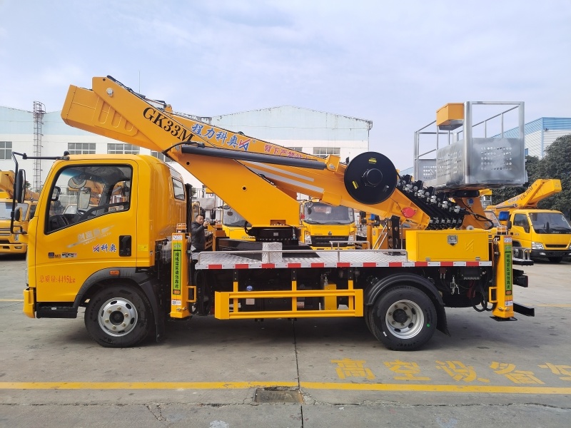 豪沃33米蓝牌高空作业车