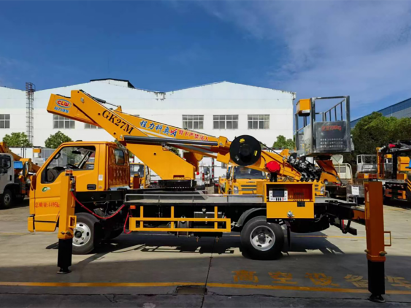 江铃顺达27米型高空作业车