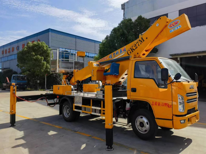 江铃顺达27米型高空作业车