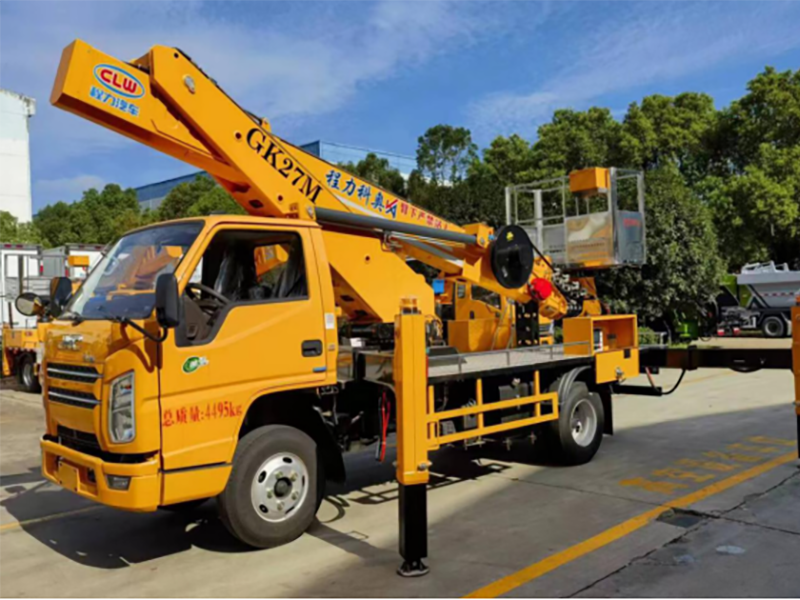 江铃顺达27米型高空作业车