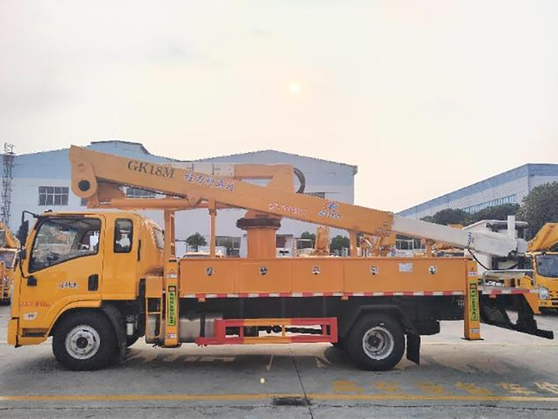 陕汽18米绝缘高空作业车