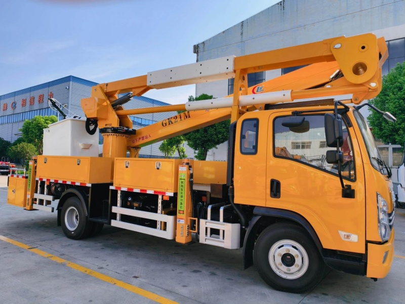 陕汽21米绝缘高空作业车