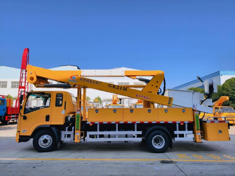陕汽21米绝缘高空作业车