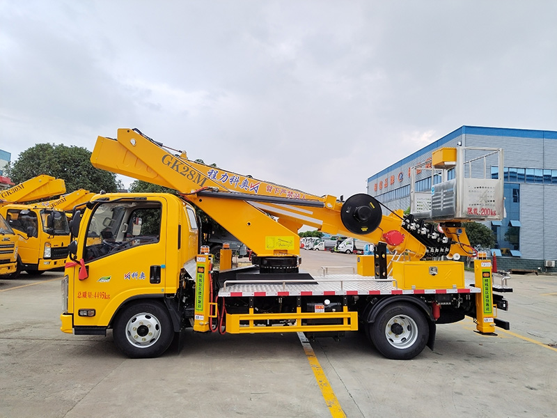 五十铃28米蓝牌型高空作业车