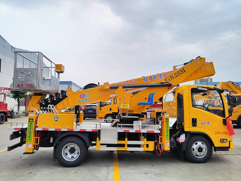 五十铃28米蓝牌型高空作业车