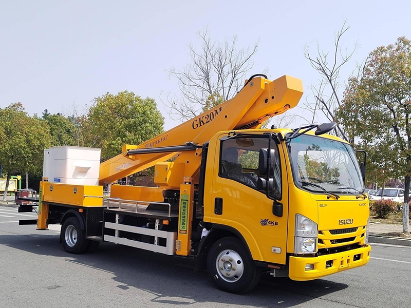 五十铃后置斗绝缘高空作业车