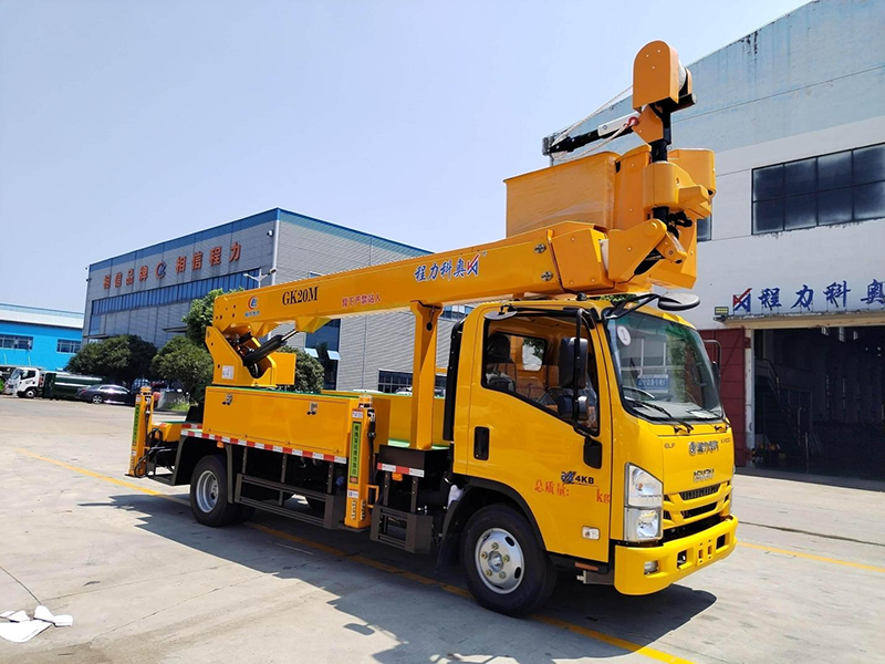 五十铃前置斗绝缘高空作业车