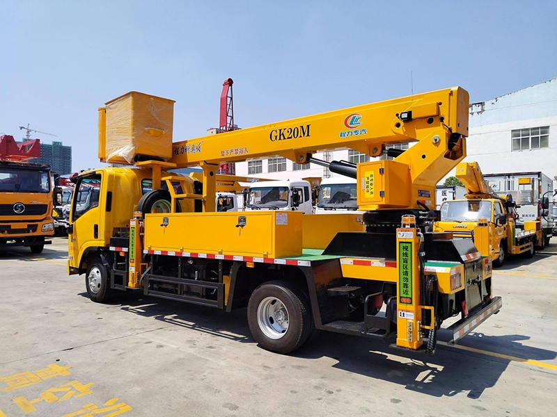 五十铃前置斗绝缘高空作业车