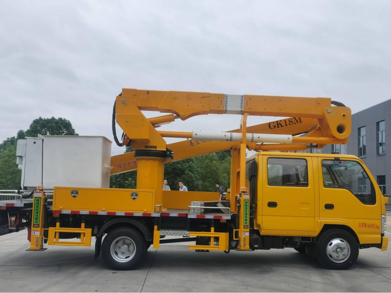 五十铃双排18米绝缘高空作业车