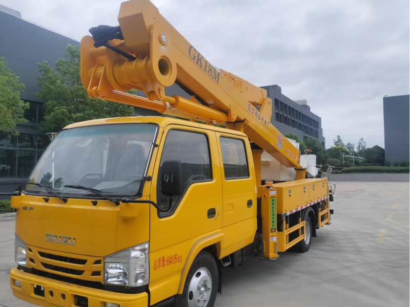 五十铃双排18米绝缘高空作业车