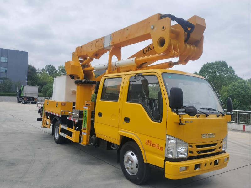 五十铃双排18米绝缘高空作业车