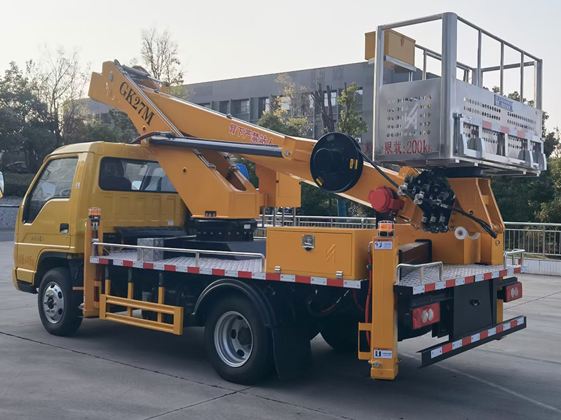 小卡之星27米高空作业车