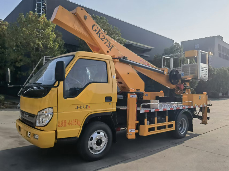 小卡之星27米高空作业车